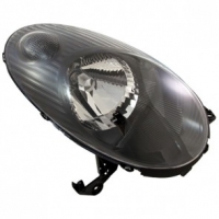 Phare avant Nissan Micra K12 fond noir